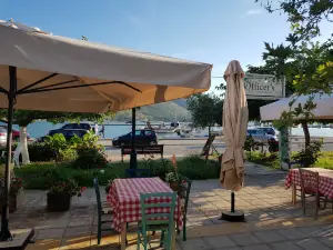 Officer's Restaurant Cafe