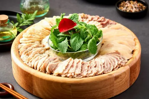 JUN CAI