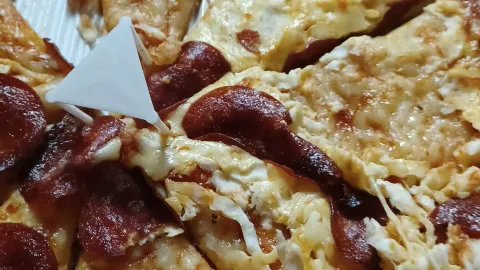 Boston Pizza in โอโซยูซ