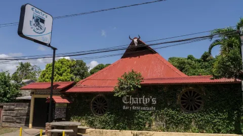 Charly's Bar & Restaurant in Granada