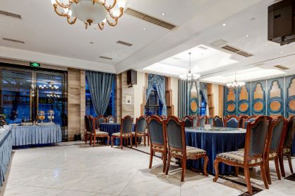 柏纳酒店(广元高铁站皇泽寺店)·华餐厅