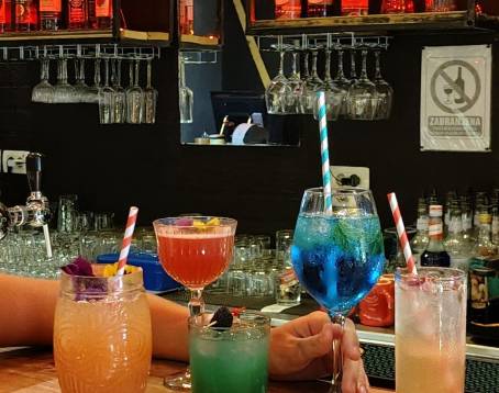 Sandi Bar
