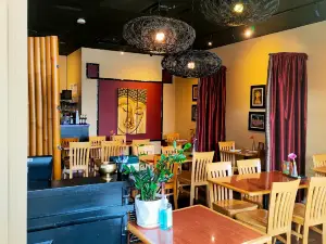 Golden Buddha Thai