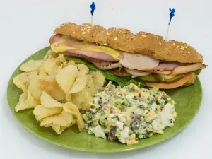 Rise'n Roll Bakery & Deli - Middlebury