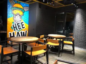 Hee Haw Gastro-bar