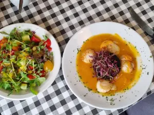 An Cala Cafe and Bunkhouse