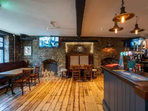 The Old Castle Inn