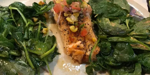 Maklemore's Ale House & Bistro