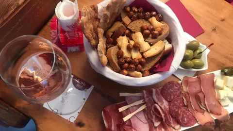 Enoteca Wine Bar Valentini in Canazei