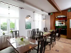 Pizza Restaurant Oregano