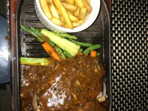 Fijji grill