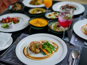 MoMo Café