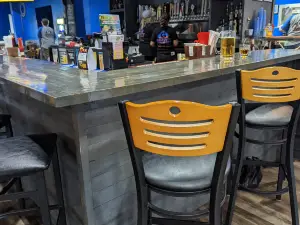Gravity Smokehouse Brew & Que
