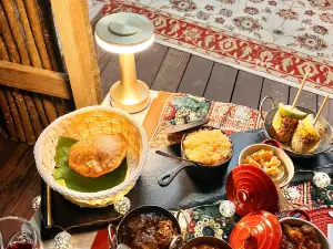 Treetop Bar and Restaurant