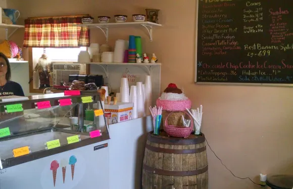 Frank's Old Fashioned  Ice Cream Parlour