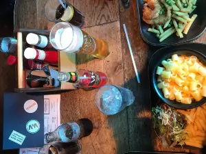 Vic's