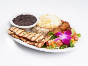 TUCANES Restaurant