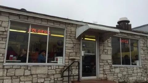 Folger's Drive In in 埃達