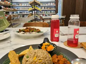 Plant Based Cafe & Restaurant Vegan