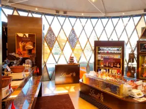 Lindt Chocolat Cafe, Karuizawa Prince Shopping Plaza