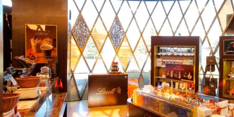 Lindt Chocolat Cafe, Karuizawa Prince Shopping Plaza