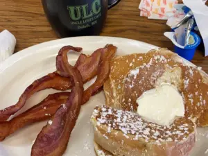 Uncle Loui's Cafe