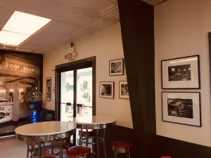 Nutty Bar Stand