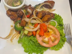 Mai's Restaurant