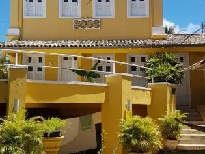 Casarao Amarelo