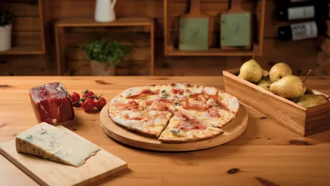 Pizza Napolitana in Castelo