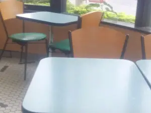 マクドナルド 坂田店