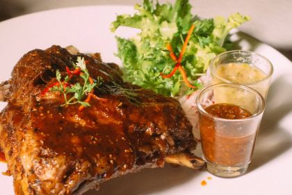 XANADU PUB & RESTAURANT