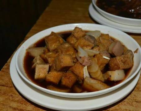 Pares King