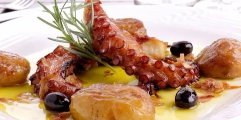 A Mesa lá de casa