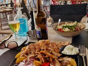 Yankos Cafe Restaurant