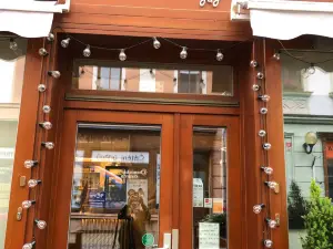 Bistro J&J