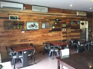 Mod Cafe & Thaifood