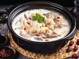 宏记猪肚鸡汤饭(乾威商贸城店)