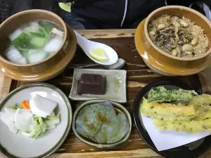 鳩の巣釜めし