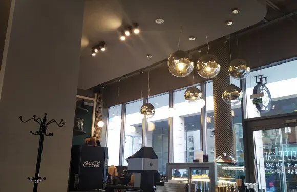 Selfie Café