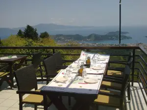 Platanos restaurant