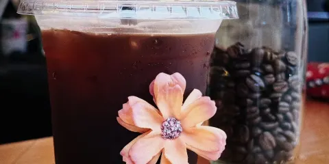 花掌櫃的奶茶店