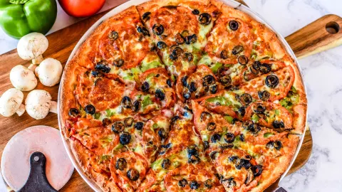 Bravo Pizza - Lompoc in ลอมพอค