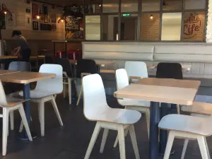 KFC Bracknell - Bagshot Road