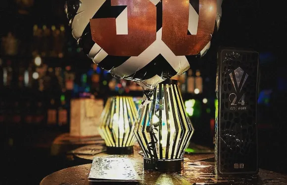 V24 Bar