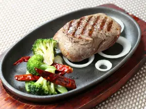 Kiraku Japanese Restaurant