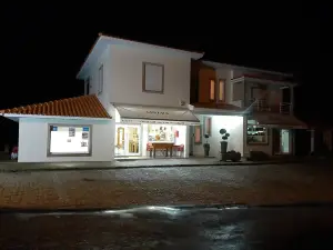 Carlo`s Café