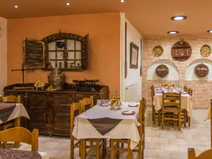 Artemida traditional taverna