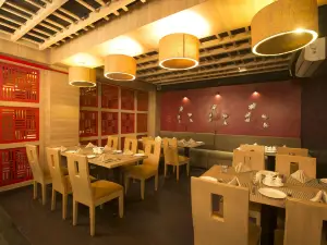 Lotus Pond Restaurant
