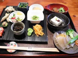 료안 후키노토 (Ryoan Fukinoto)